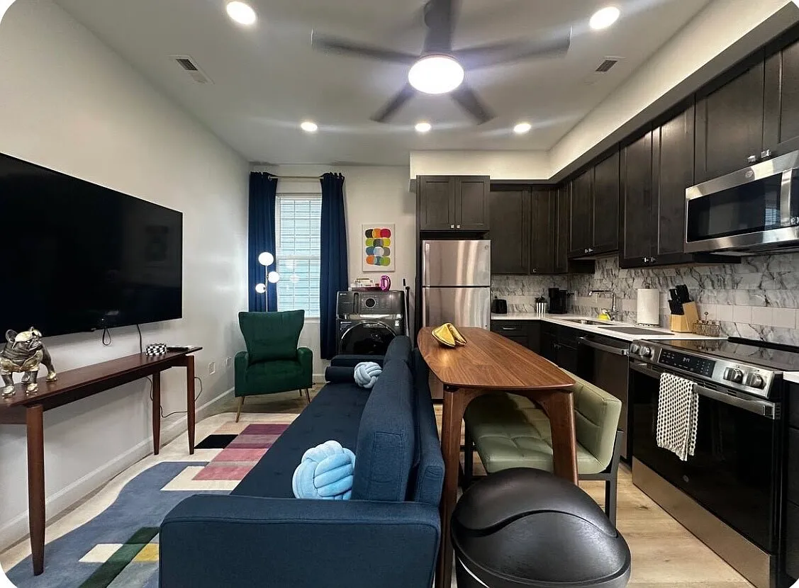 501 Sparella Street — Photo 4