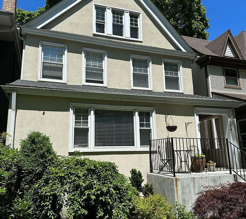 1st image of 1454 W Hood Ave