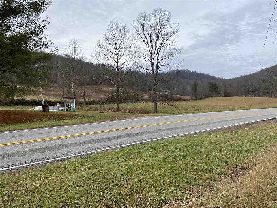 2nd image of 1984 Clarksburg Rd