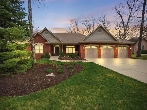 770 Quinlan Ct, Crown Point, IN 46307