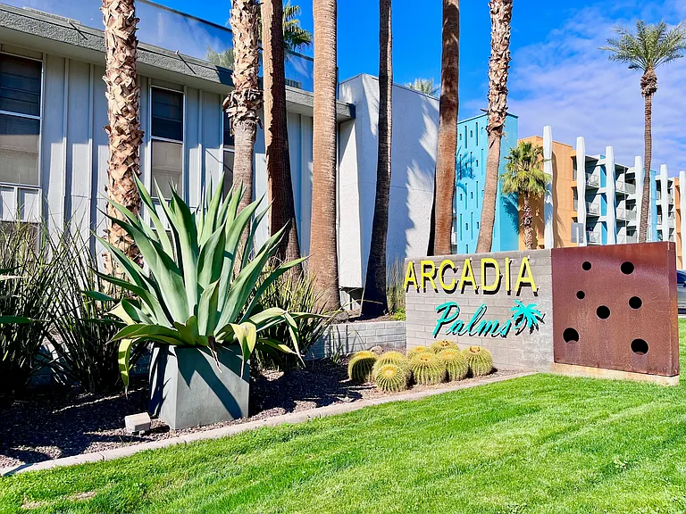 Arcadia Palms — Photo 40