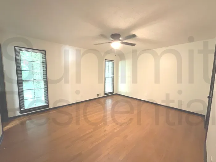 512 Raven Springs Trl — Photo 17