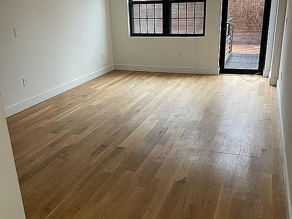 2nd image of 143 Woodbine St APT 1R