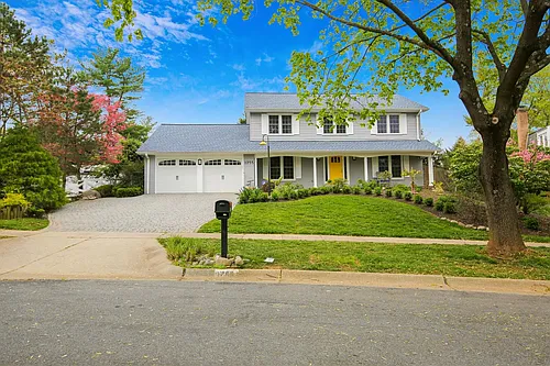 1755 Glastonberry Rd Photo 1