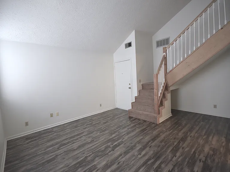 Waveland Place Apartments — Photo 51