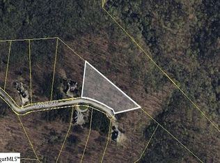 327 Foggy Cut Ln, Landrum, SC 29356