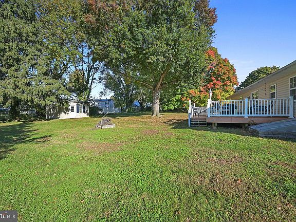 3rd image of 592 S Old Mill Rd