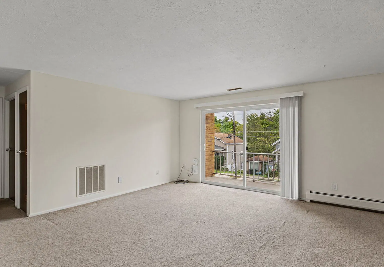 2 bed, 1.0 bath, 750 sqft, $1,020 — Photo 4