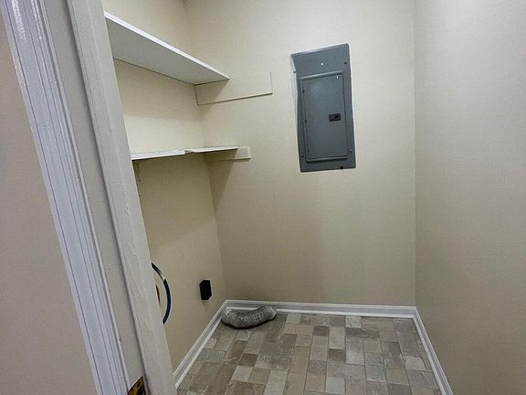 4th image of 123 Gormley Dr
