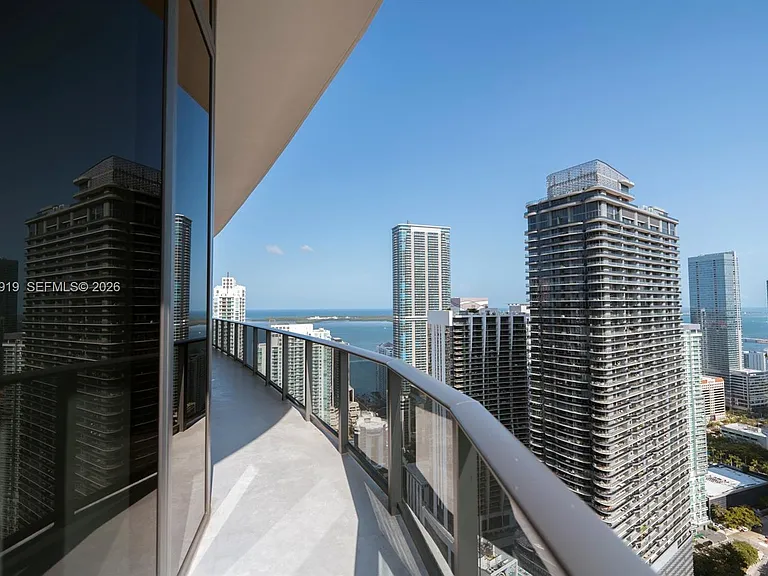45 SW 9th St #4906 — Photo 4