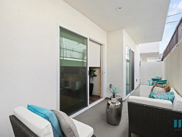 Large-Size Patio