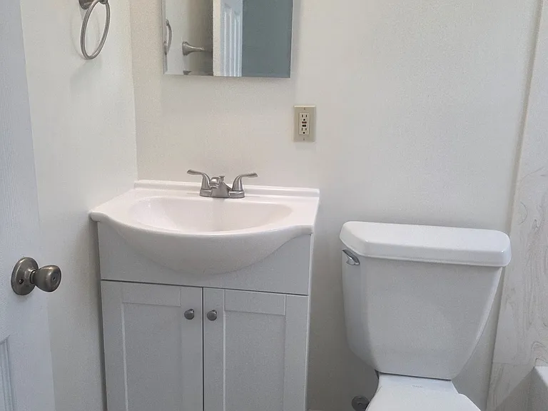 415 S 8th St #6 — Photo 8