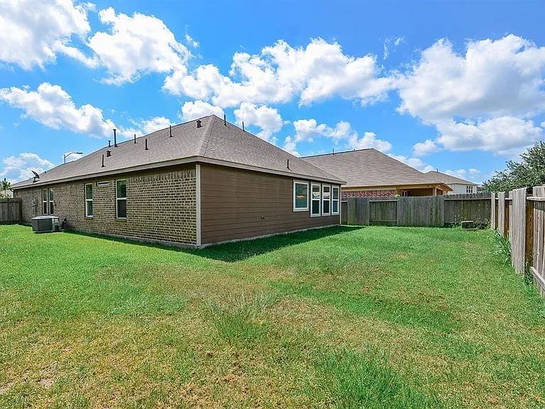 5019 Forest Moss Ct — Photo 2