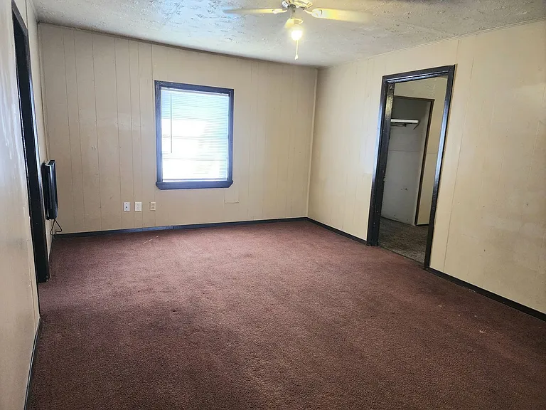 1234 N Abilene Ave — Photo 8