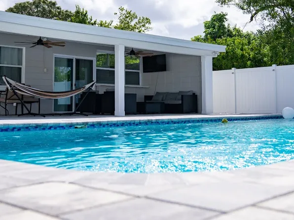 5820 Wolf Rd, Orlando, FL 32808