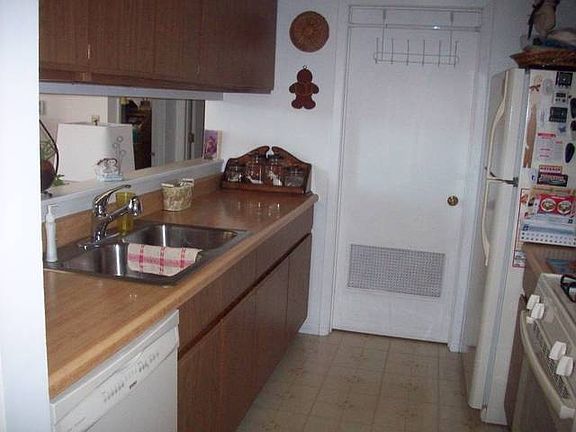 4th image of 970 Butter Creek Ct