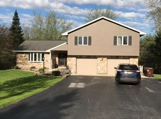 41 Crow Ridge Rd, Voorheesville, NY 12186