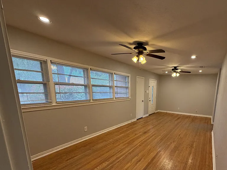 4317 Clay Ave — Photo 5