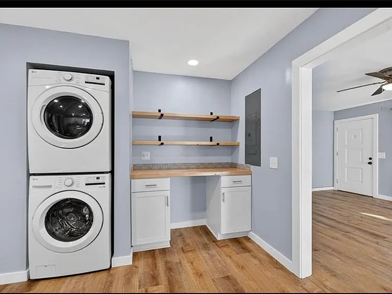 2329 Reynolds St — Photo 19