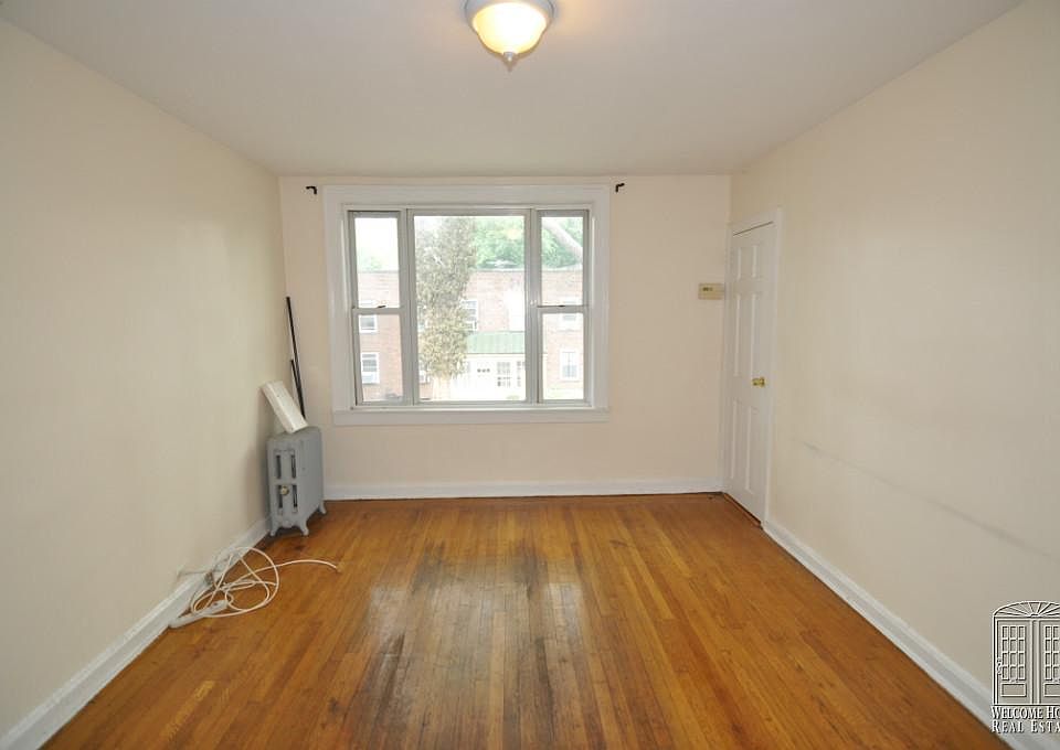 1st image of 3906 44th St #2