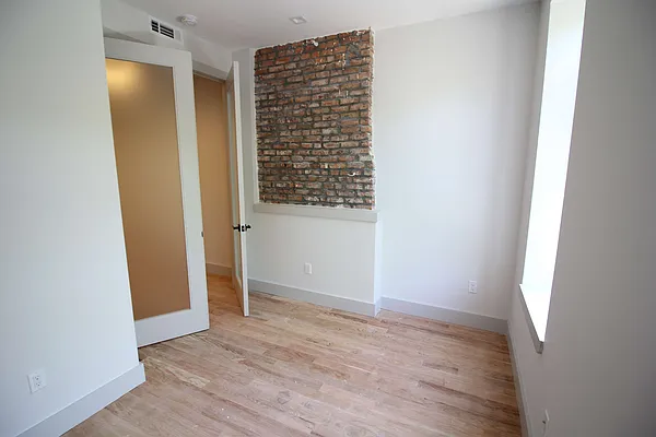 Rented by Nooklyn NYC LLC | media 45