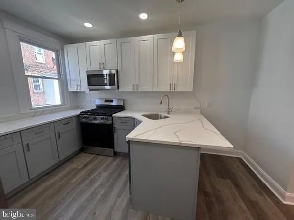 443 W Champlost St, Philadelphia, PA 19120