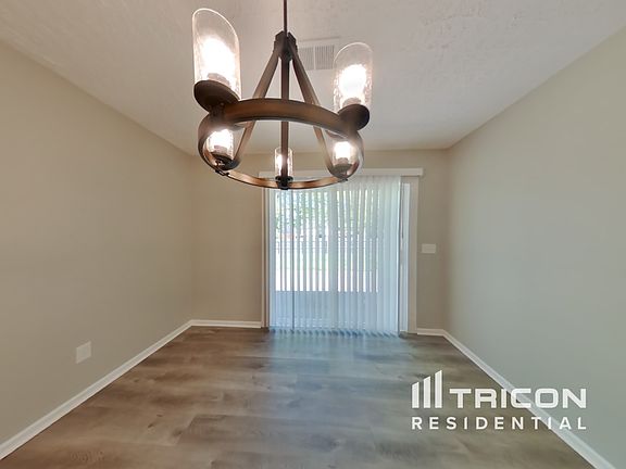 4th image of 214 Dorchester Dr