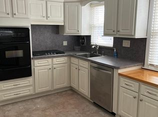 16 Floral Blvd, Floral Park, NY 11001