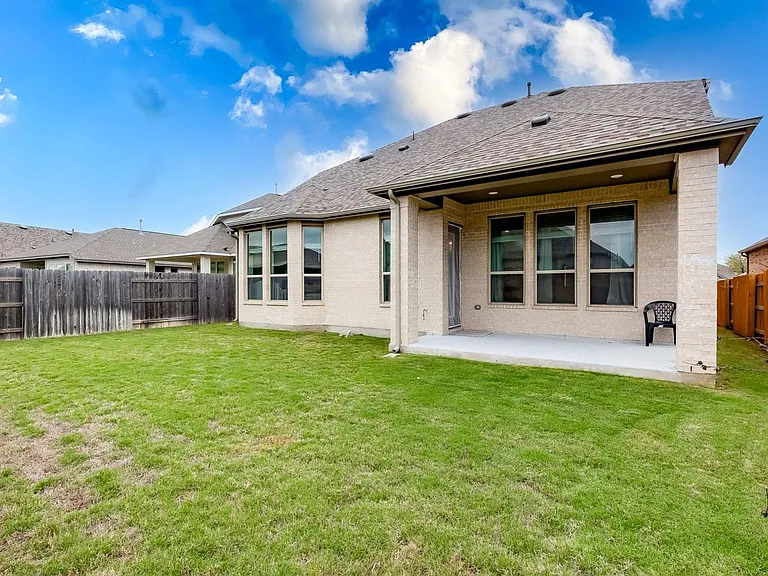 833 Whitetail Dr — Photo 36