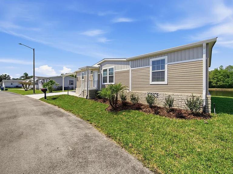 Royal Palm Village — Photo 51