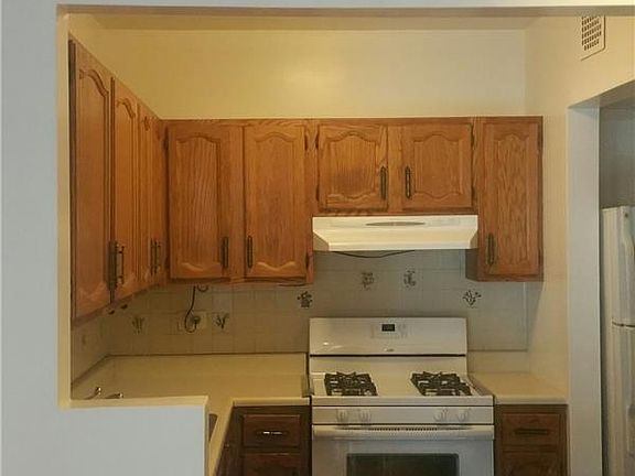 4th image of 23 W 104th St APT 2A
