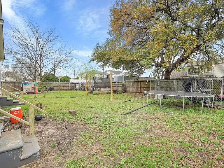 5005 New Orleans St #B — Photo 13