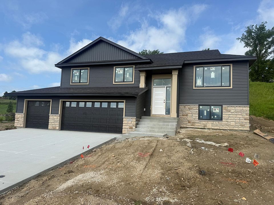 2nd image of 610 Mulligan Dr