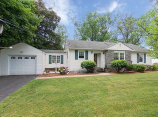 25 Lakeside Dr, Boonton, NJ 07005