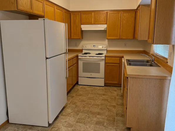 90 S Grover Pl APT 4, East Wenatchee, WA 98802
