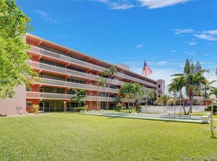 180 NE 12th Ave APT 16A, Hallandale, FL 33009