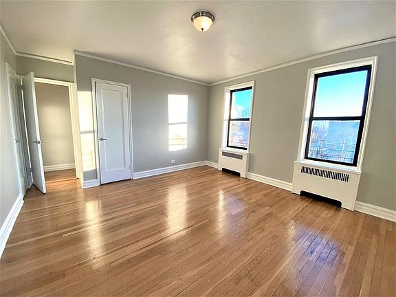 3rd image of 655 E 230th St APT 5B