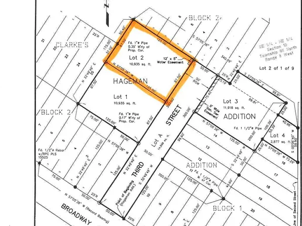 3rd St, Ossian, IA 52161