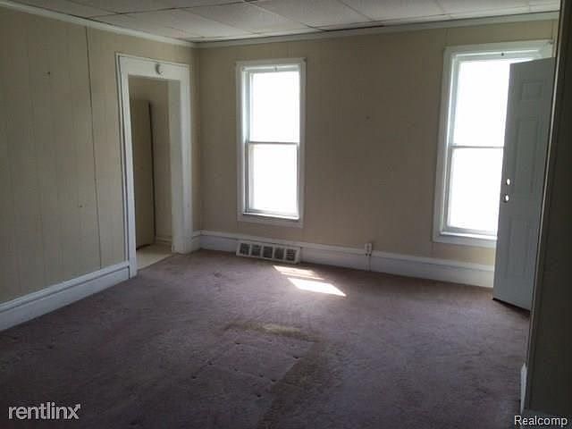 2nd image of 168 Baldwin Ave