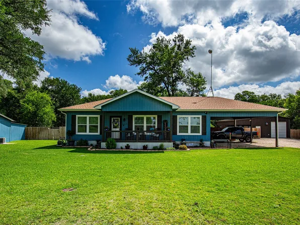 145 Satin Rd, Chilton, TX 76632