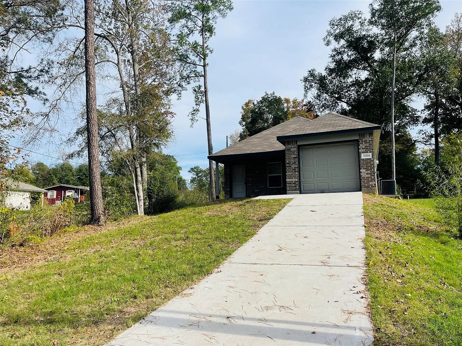 4 bed, 2.0 bath, 1510 sqft, $1,575 — Photo 2