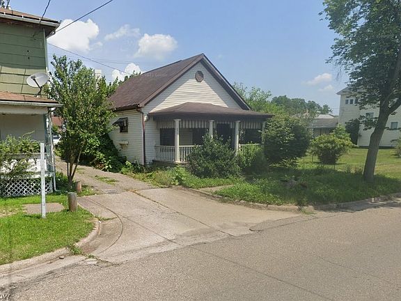 3rd image of 319 E 5th St