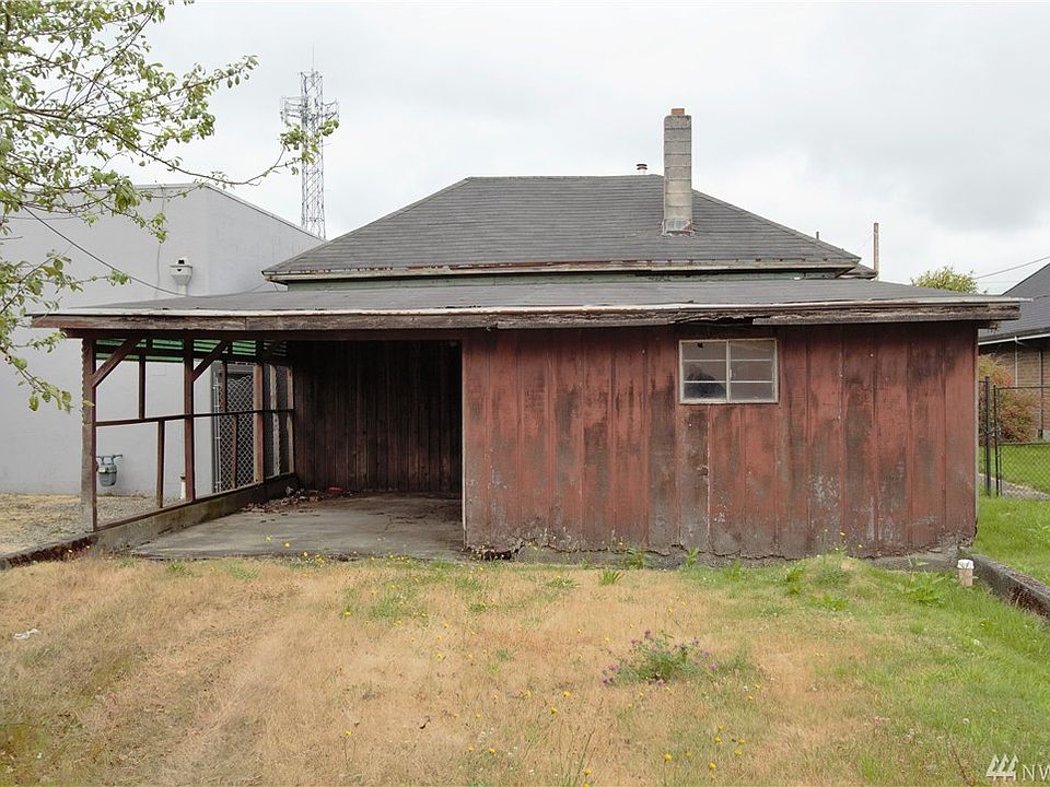 2nd image of 605 W Wishkah St