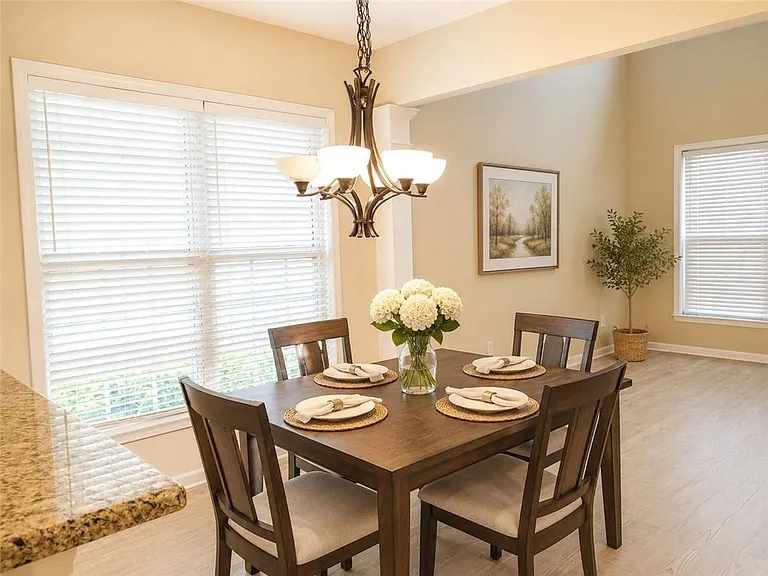 11090 Wittenridge Dr — Photo 3