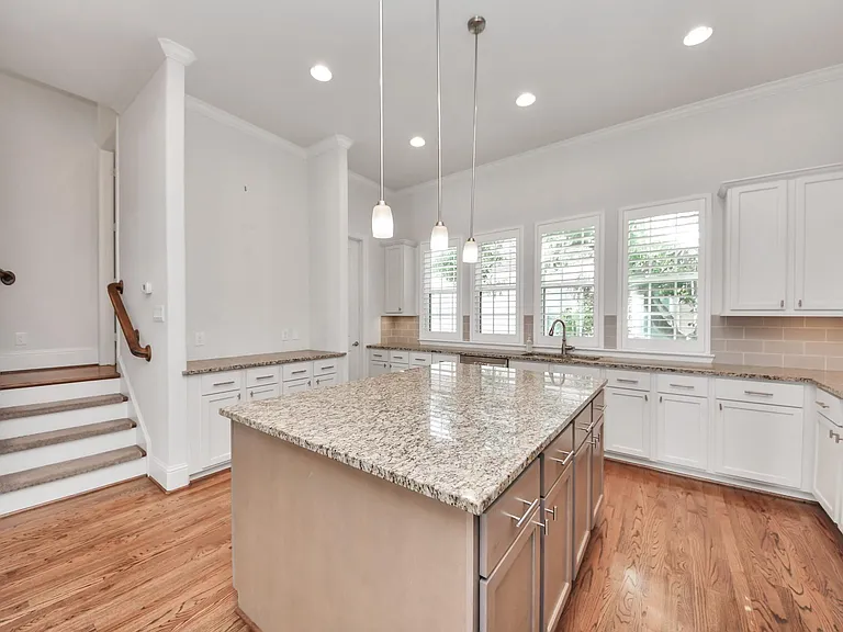 2606 Madeline Grove Dr — Photo 17