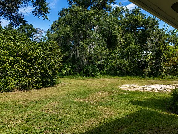 3rd image of 15829 Us Highway 301