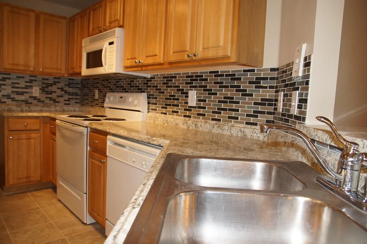 5691 Bentgrass Dr — Photo 2