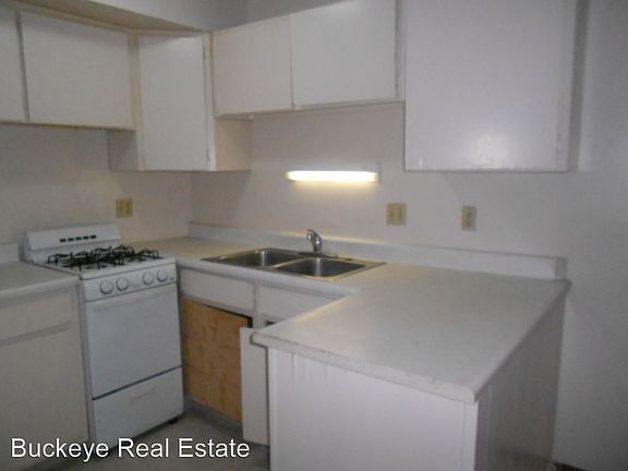 5th image of 773 Riverview Dr APT A