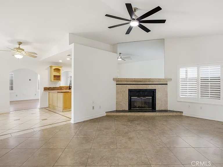 29628 Squaw Valley Dr — Photo 4
