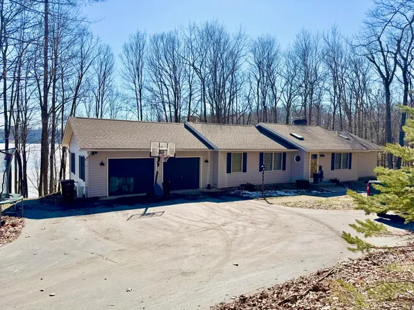 116 Green Cay Ct, Du Bois, PA 15801